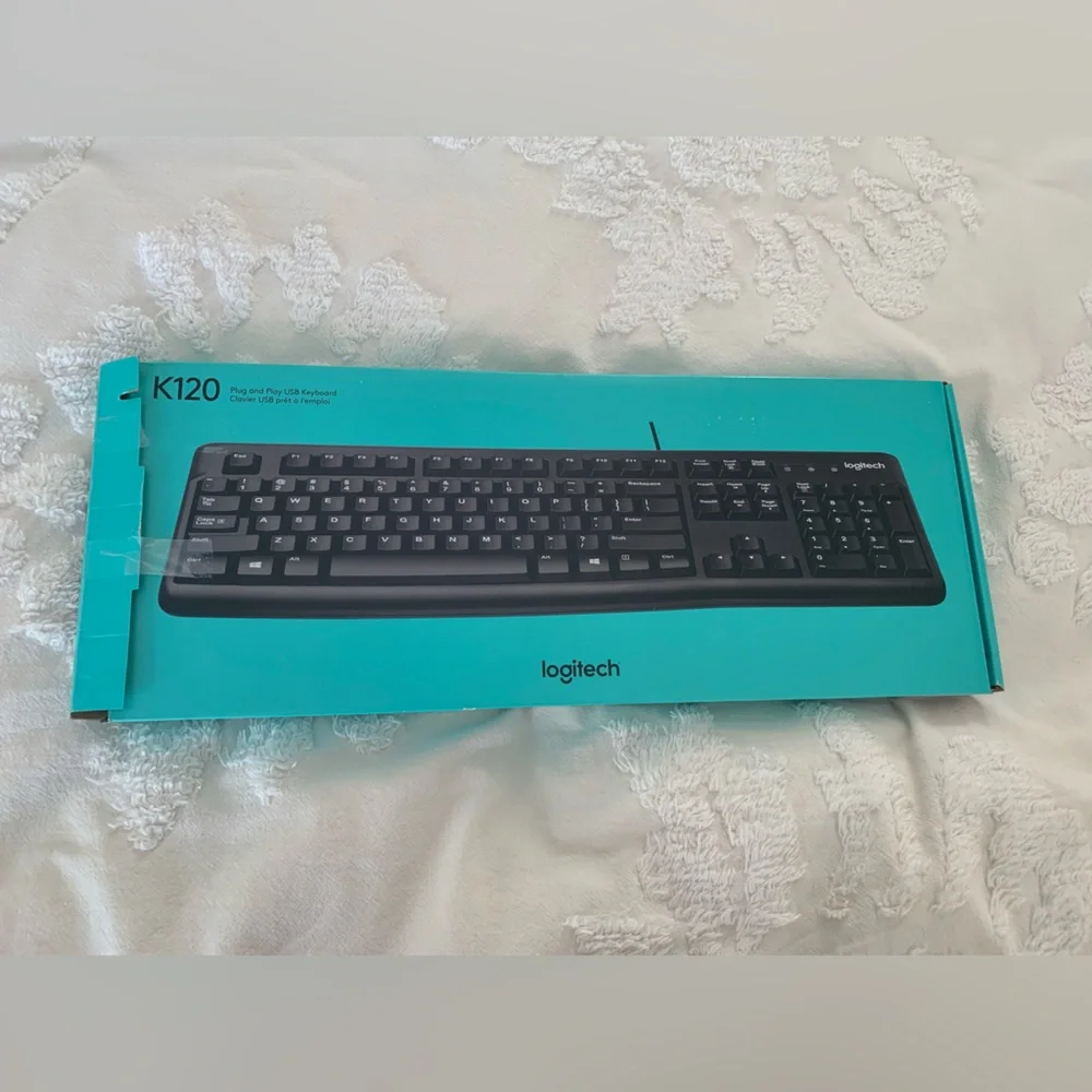 Logitech Corded Keyboard K 120 in Original Box